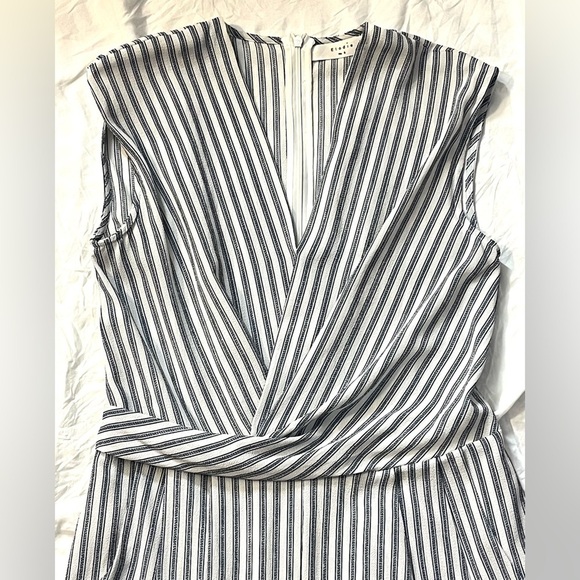 Elodie Striped Sleeveless Romper Jumpsuit Size Small - Picture 2 of 16